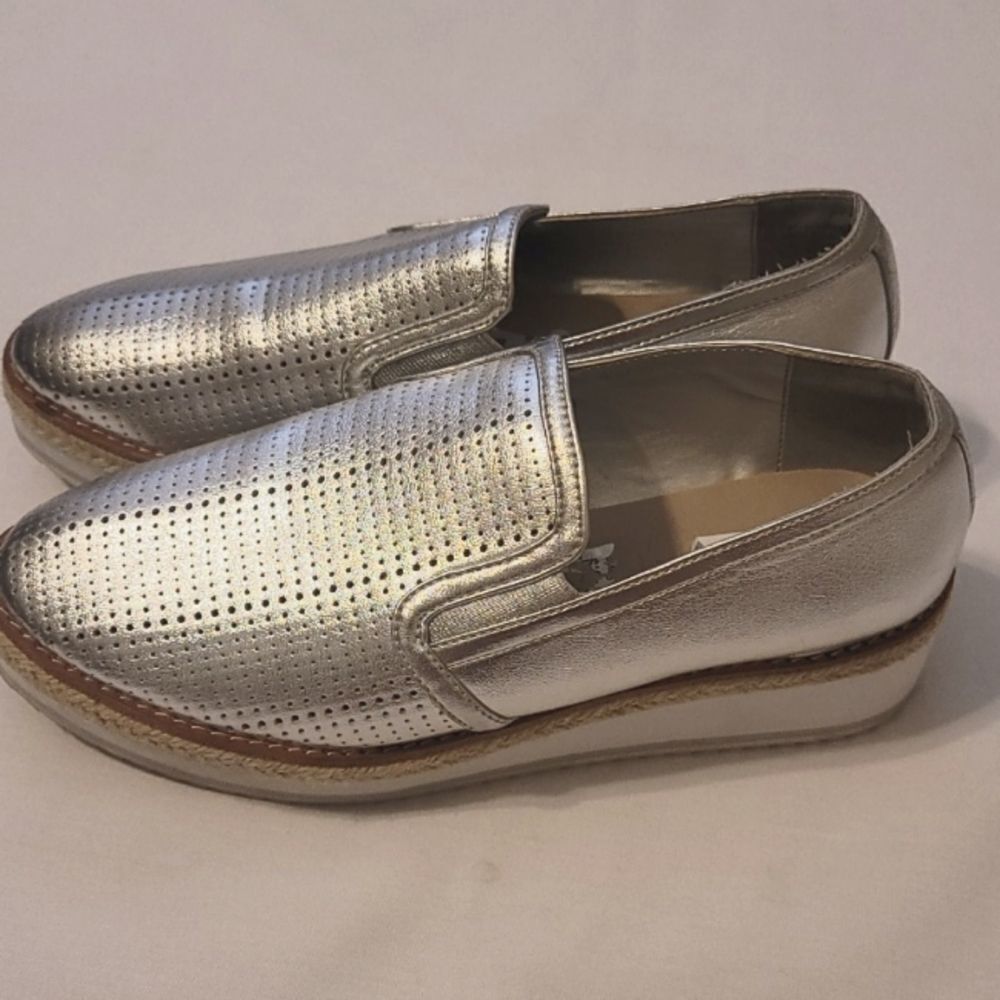 Aldo silver platform loafers size 8